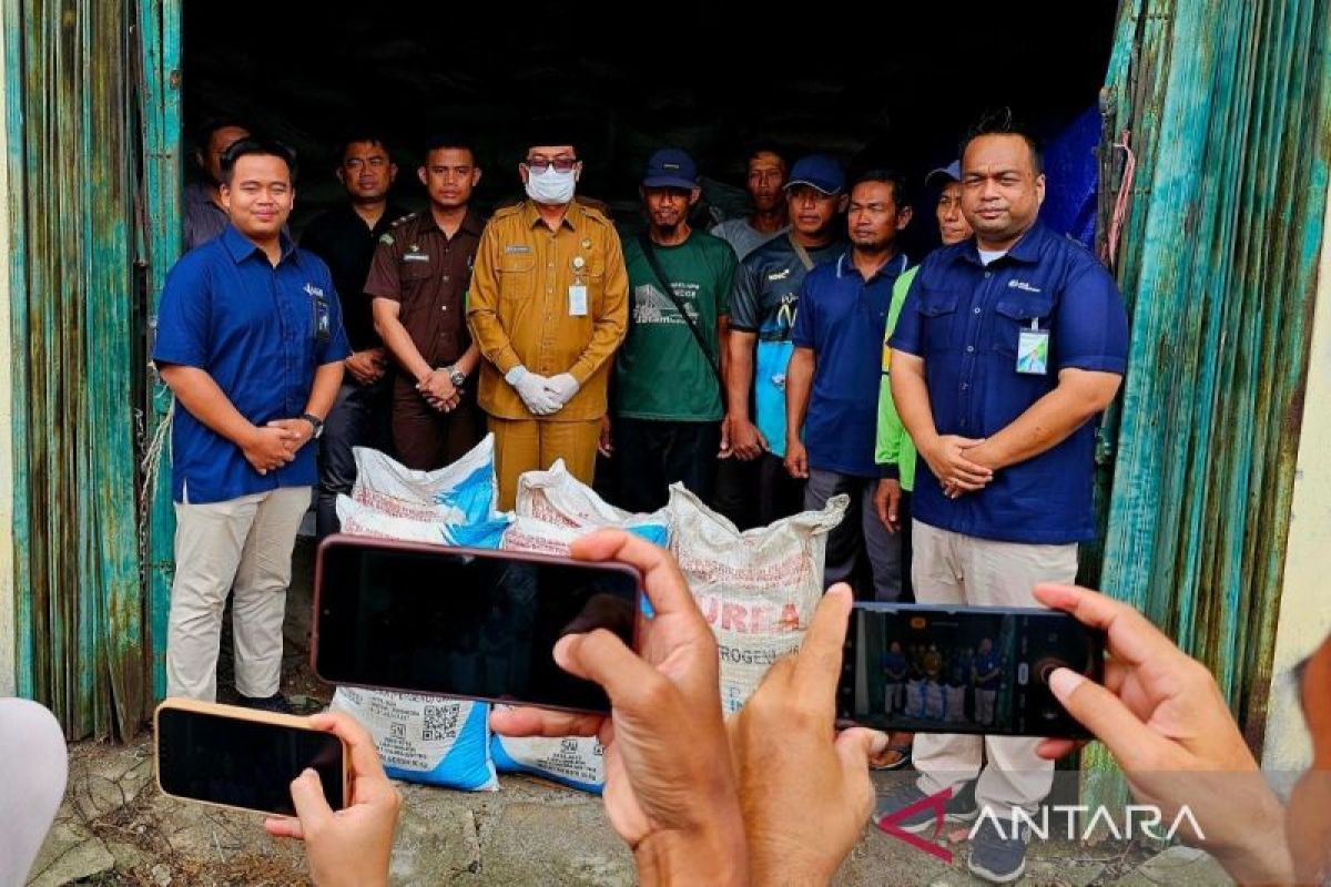 Pemkab Natuna ingatkan petani tidak menjual pupuk bantuan pemerintah