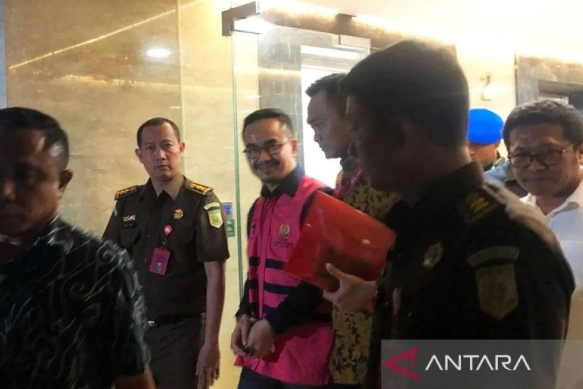 Tersangka korupsi Disbud DKI 2023 diserahkan ke Kejari Jaksel