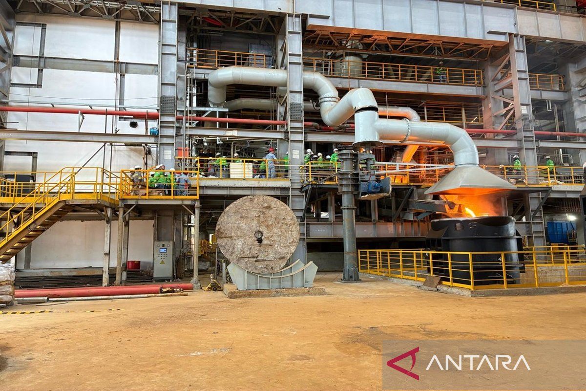 Smelter Merah Putih PT Ceria di Kolaka produksi FeNI perdana