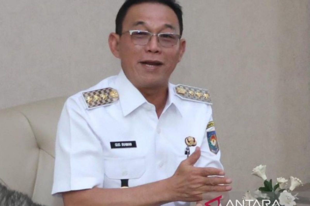 Sikat tiga pejabat sekaligus, Gus Irawan: 
