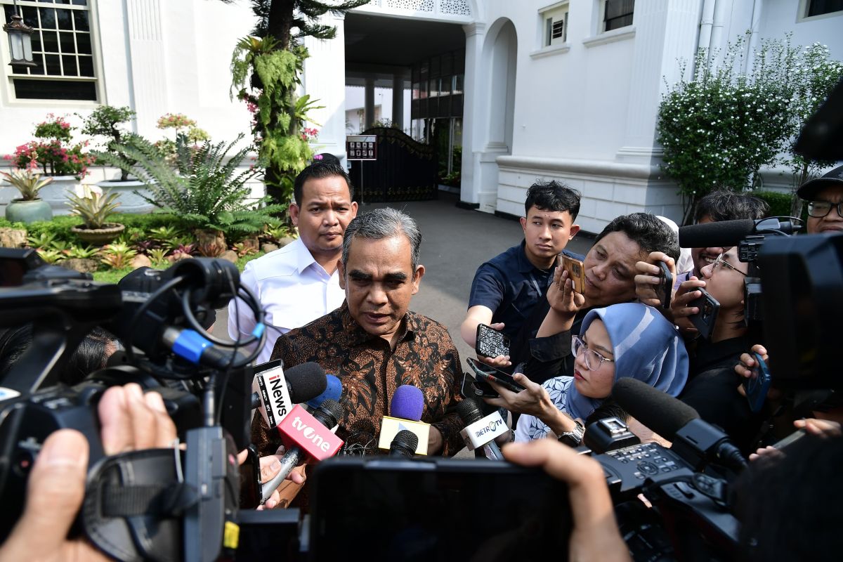 Prabowo dan Ketua MPR bahas kinerja direksi BUMN di Istana Jakarta