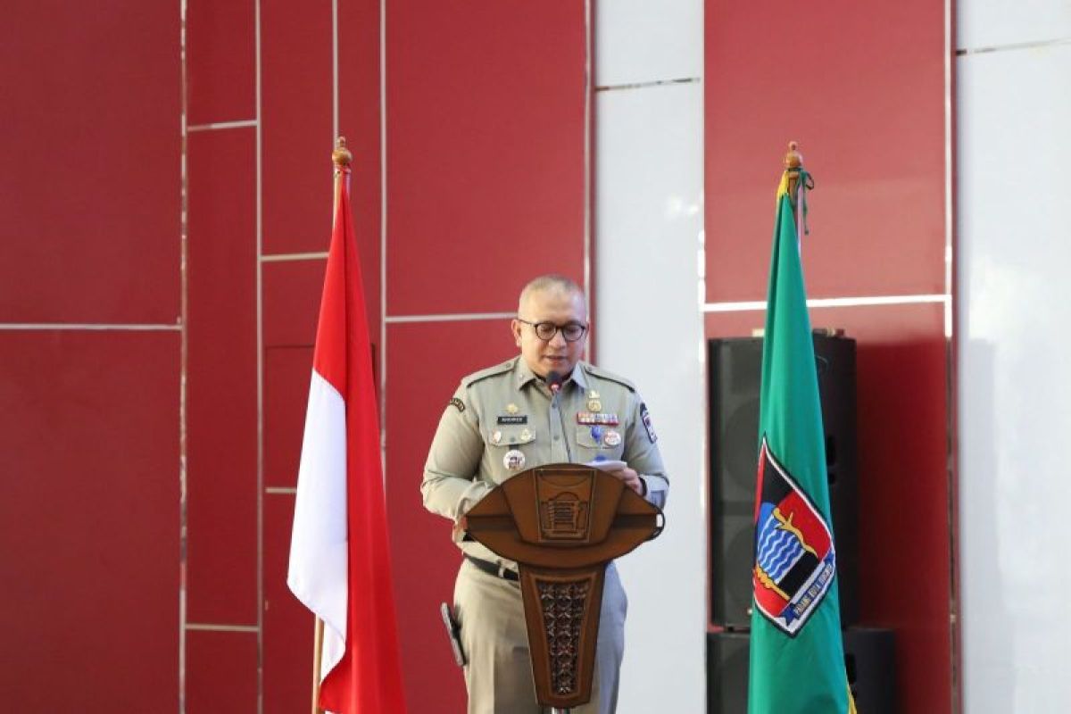Sekda Andree Algamar buka rapat Evaluasi dan Koordinasi Pelaksanaan Kegiatan Pembangunan Triwulan I Tahun 2025