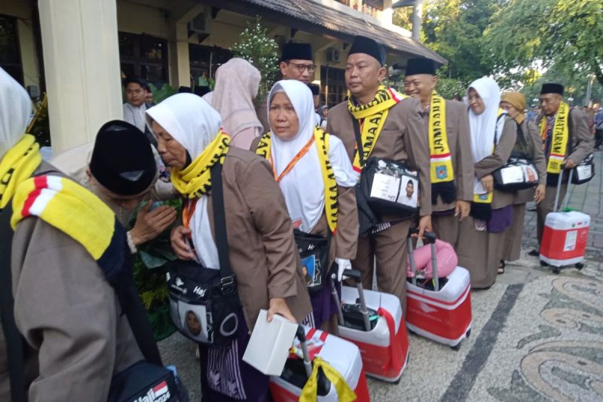 Jamaah calon haji asal Mataram masuk asrama tanggal 3 Mei 2025