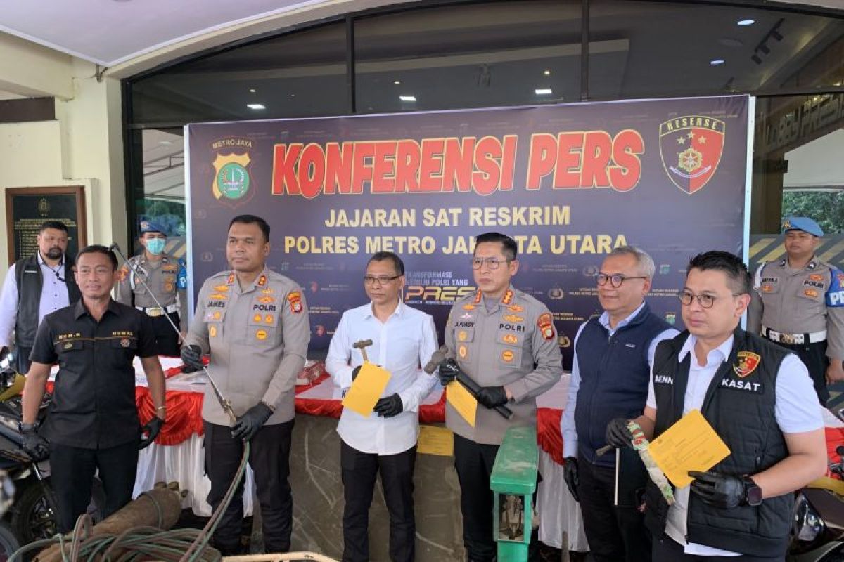 Pengelola tol rugi ratusan juta akibat pencurian pelat besi