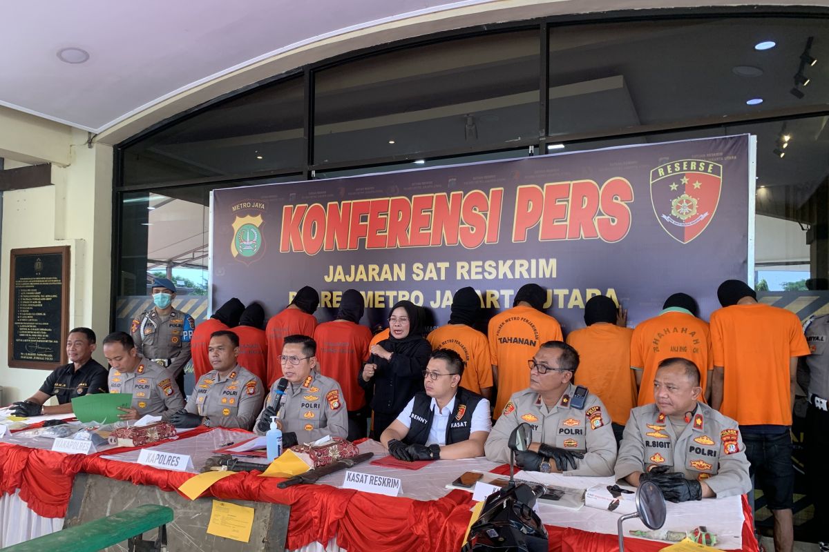 Pencuri pelat besi kolong tol Priok terancam hukuman tujuh tahun