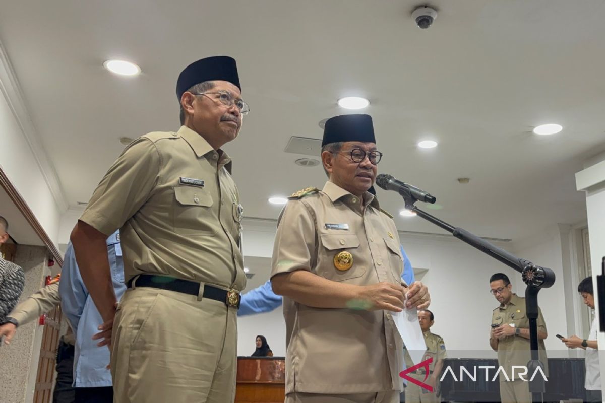 Pramono resmi kukuhkan 120 petugas haji di Balai Kota