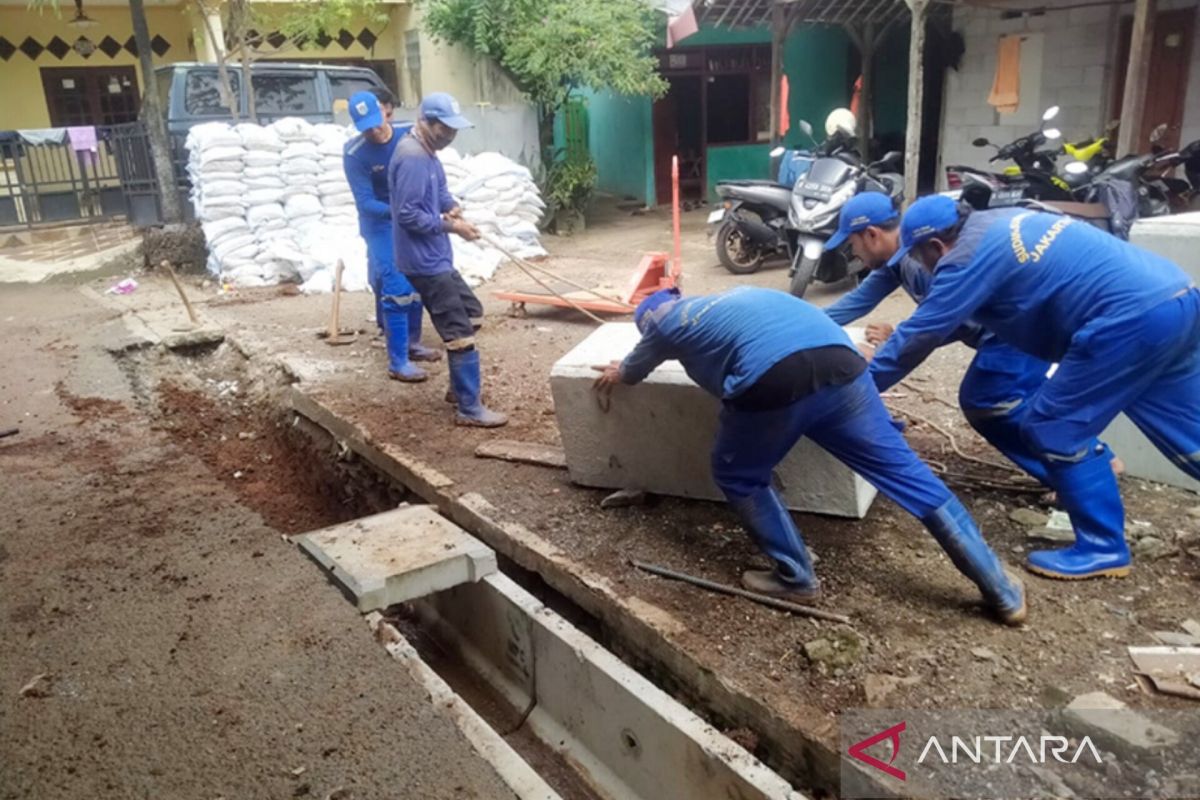 Jaktim bangun saluran air di Pondok Ranggon sepanjang 50 m