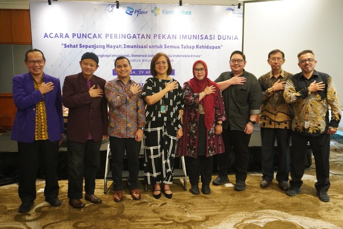 Vaksionolog sebut imunisasi penting untuk semua tahap kehidupan