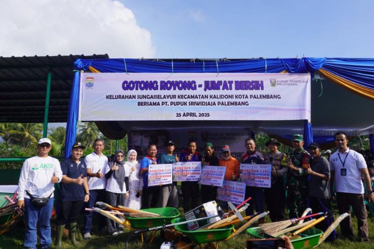 Lestarikan lingkungan, Pusri gelar Jumat Bersih dan gotong-royong bareng warga