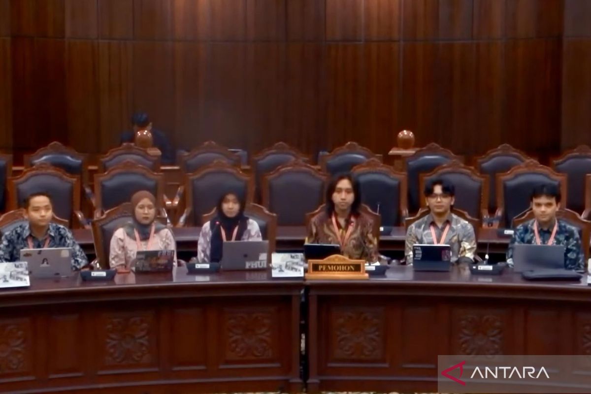 Mahasiswa minta MK larang menteri rangkap jabatan pengurus parpol