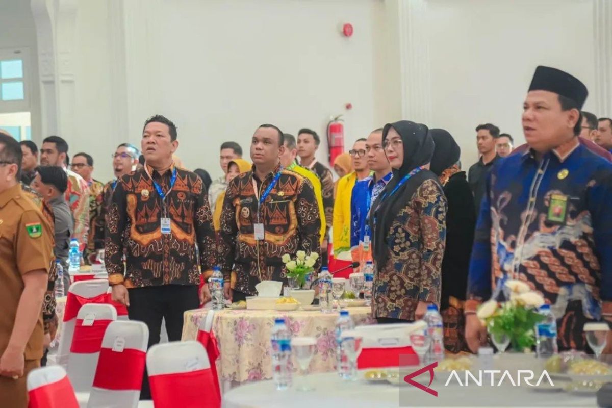 Wakil Wali Kota Padangsidimpuan Ikuti Muskomwil I APEKSI 2025 di Bukittinggi