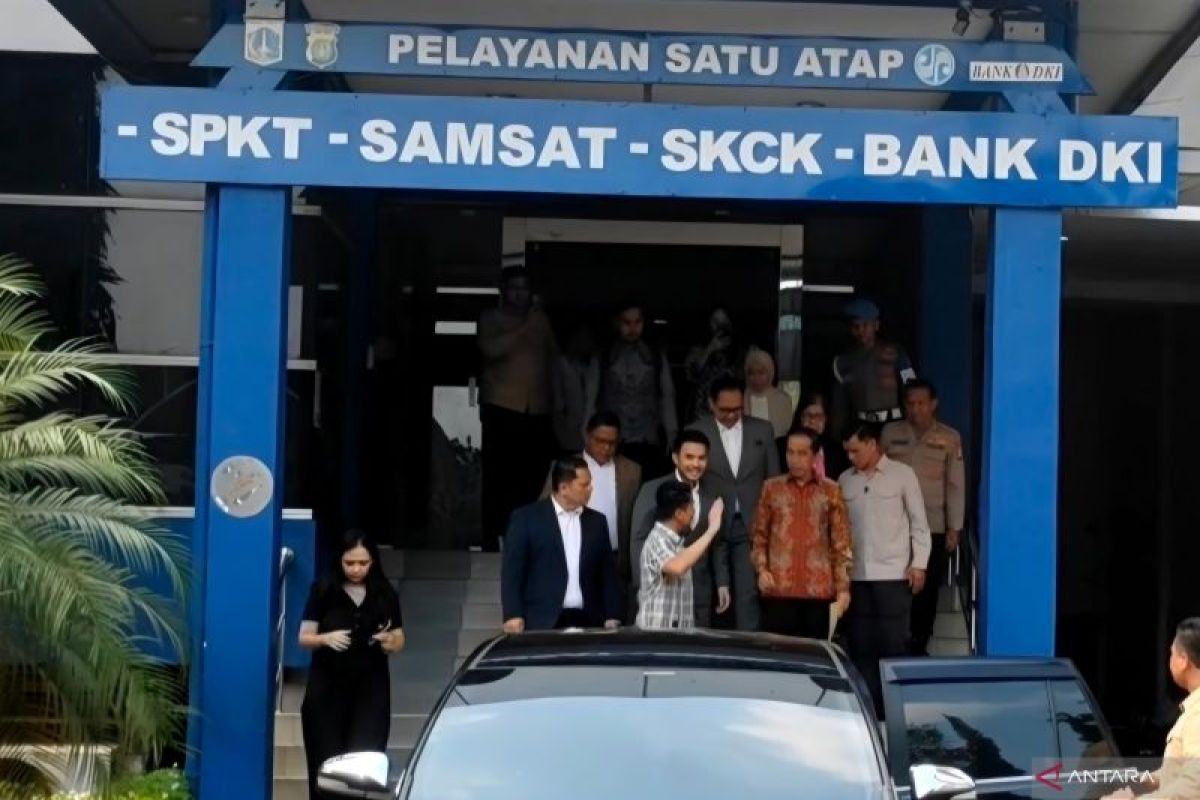 Jokowi datangi SPKT Polda Metro Jaya untuk lapor ijazah palsu