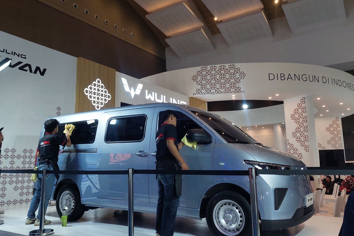 Wuling luncurkan model NEV baru dalam ajang PEVS 2025 di Jakarta