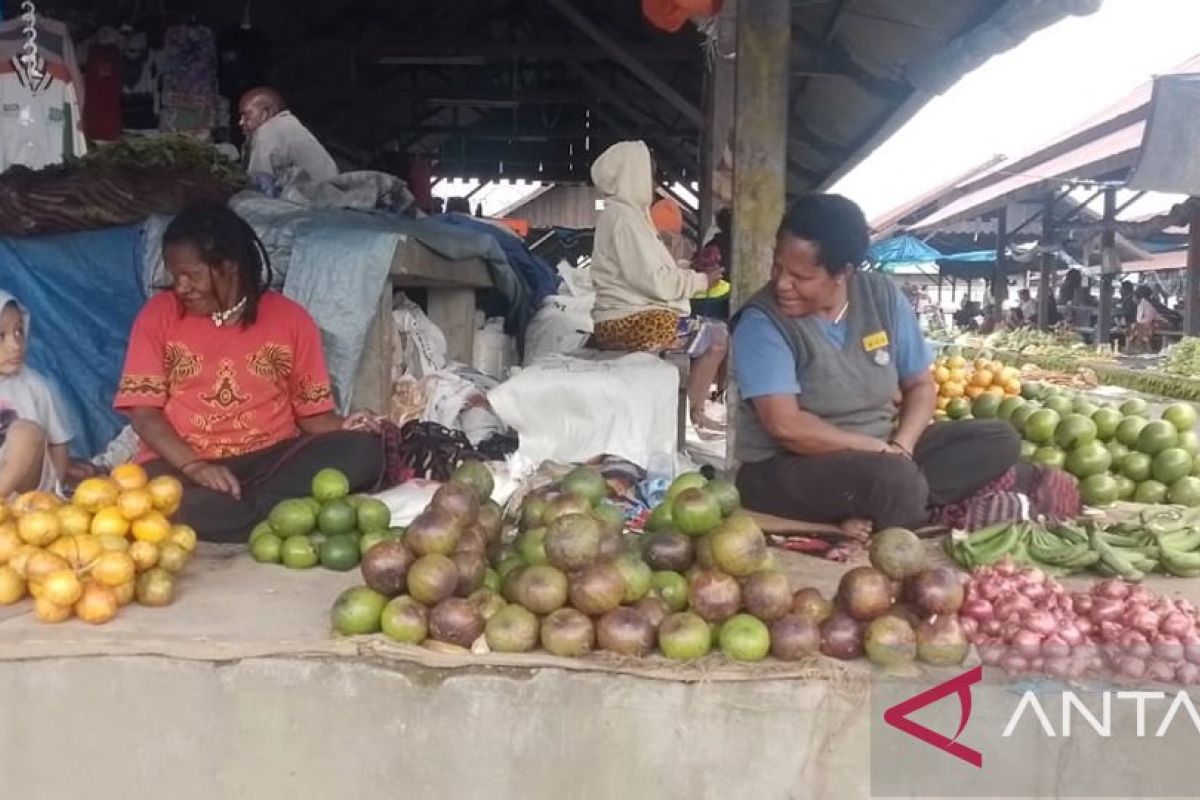 Pemkab Jayawijaya pastikan banjir tak pengaruhi harga bahan pokok