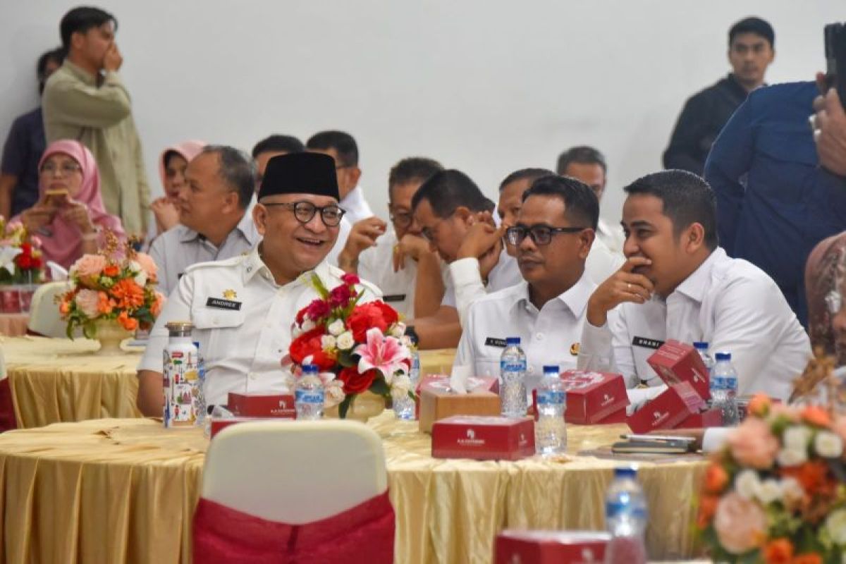 Sekda Andree Algamar hadiri Rakor Kepegawaian Pemerintah Kabupaten/Kota se-Sumbar