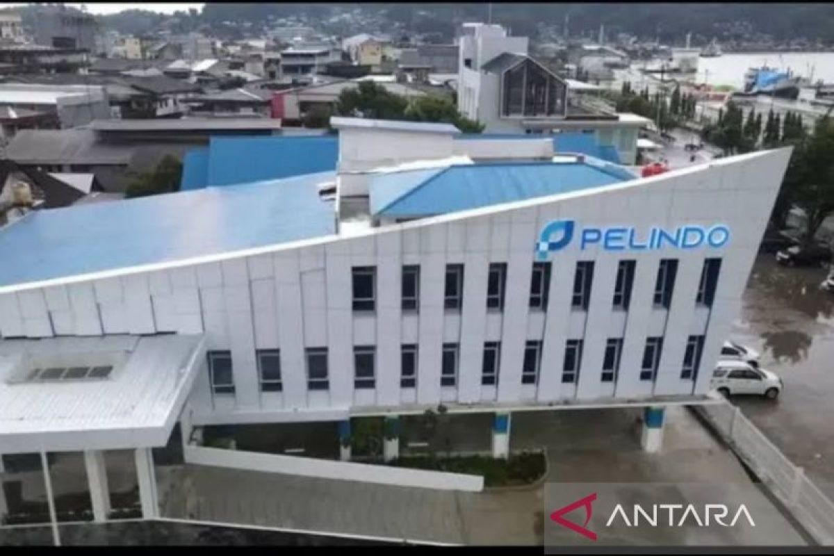 Pelindo bantu evakuasi kapal tongkang milik PT SKA di Samarinda