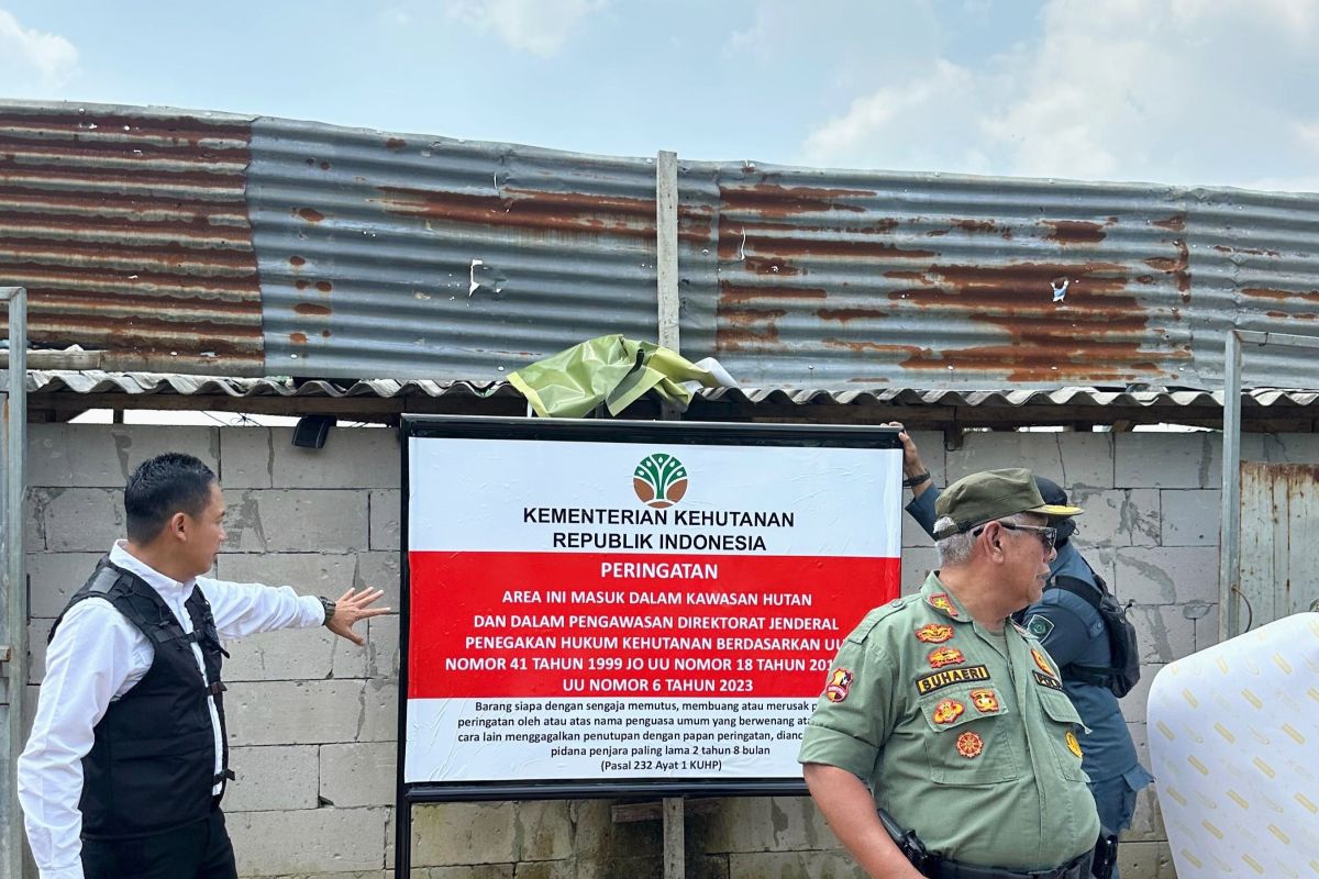 Kemenhut temukan lima titik pembuangan sampah ilegal di kawasan hutan Karawang