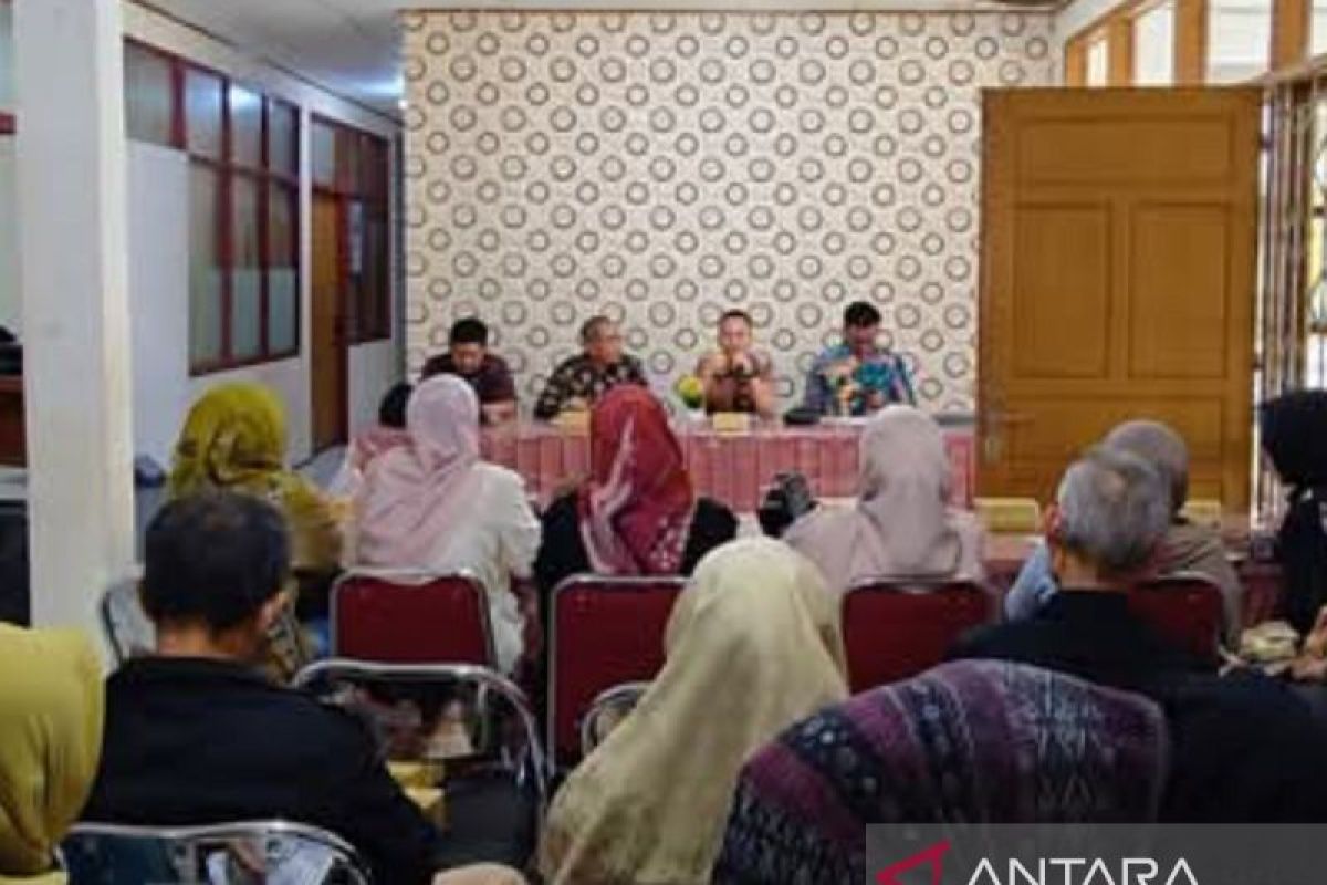 Pemkot Padang Panjang verifikasi penerima manfaat jaminan sosial pekerja rentan