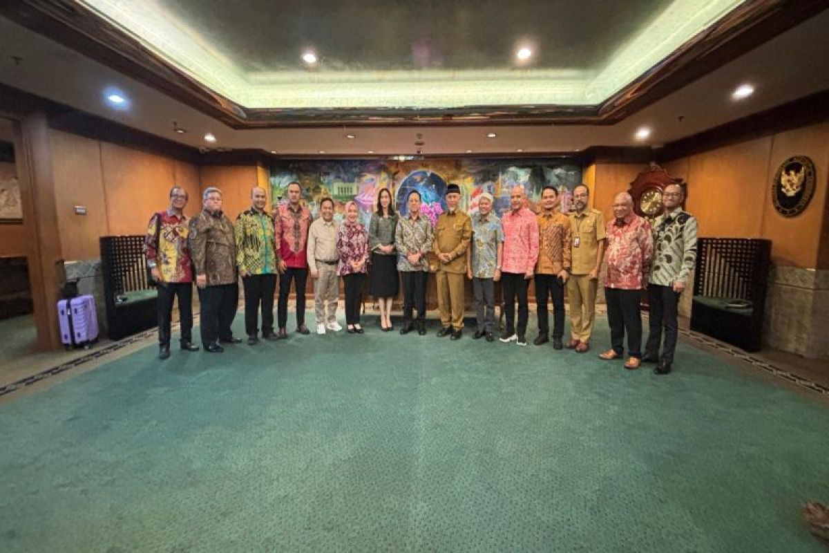 Gubernur paparkan potensi besar wisata Sumbar ke Menteri Pariwisata