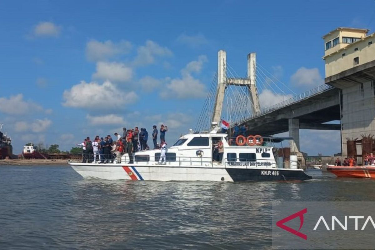 Gubernur Babel tinjau alur pelayaran kapal Pelabuhan Pangkalbalam
