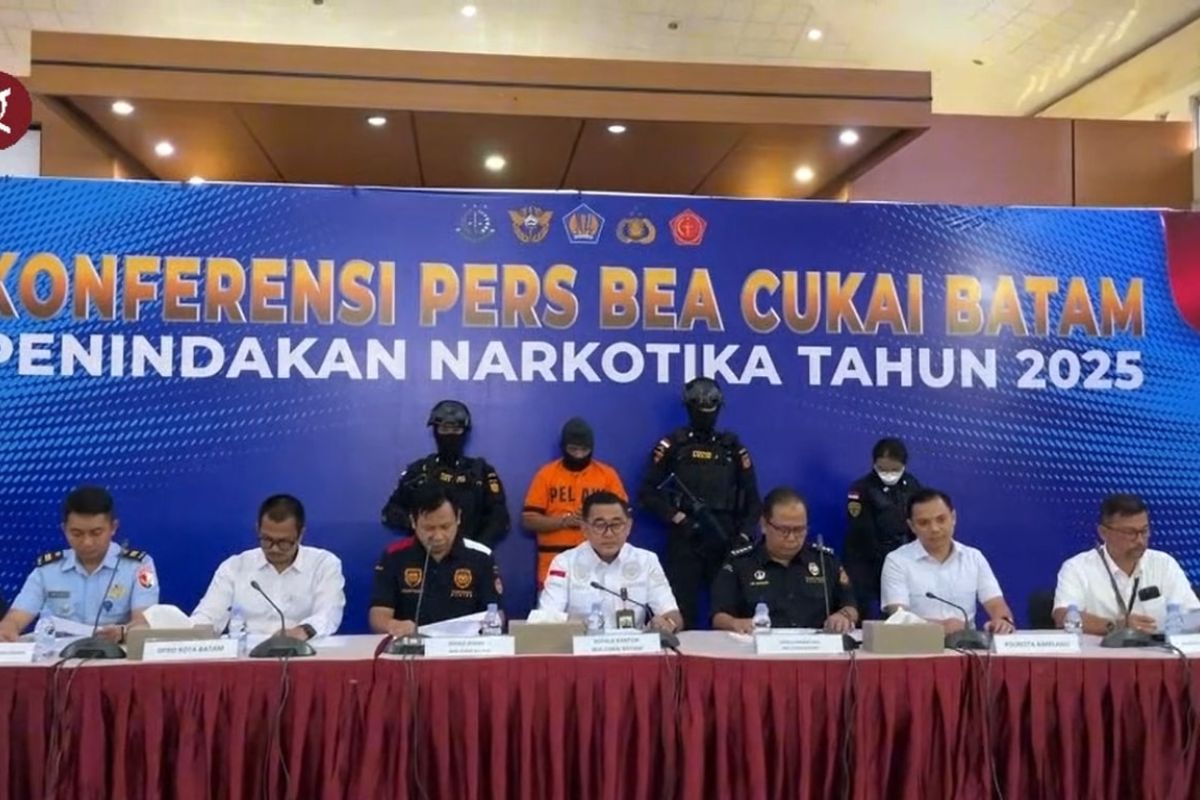 Bea Cukai Batam ungkap upaya penyelundupan narkotika dalam sol alas kaki