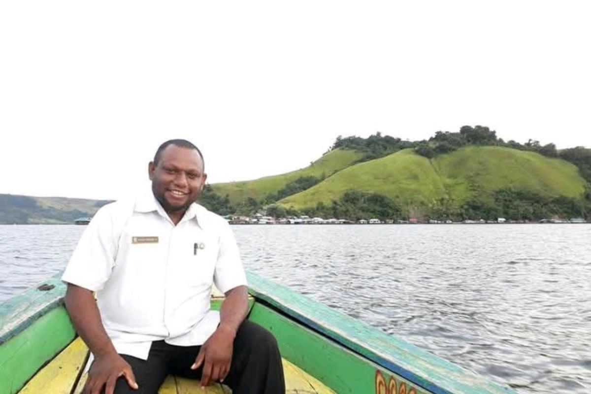 Pemkab Jayapura ajak warga pererat persatuan