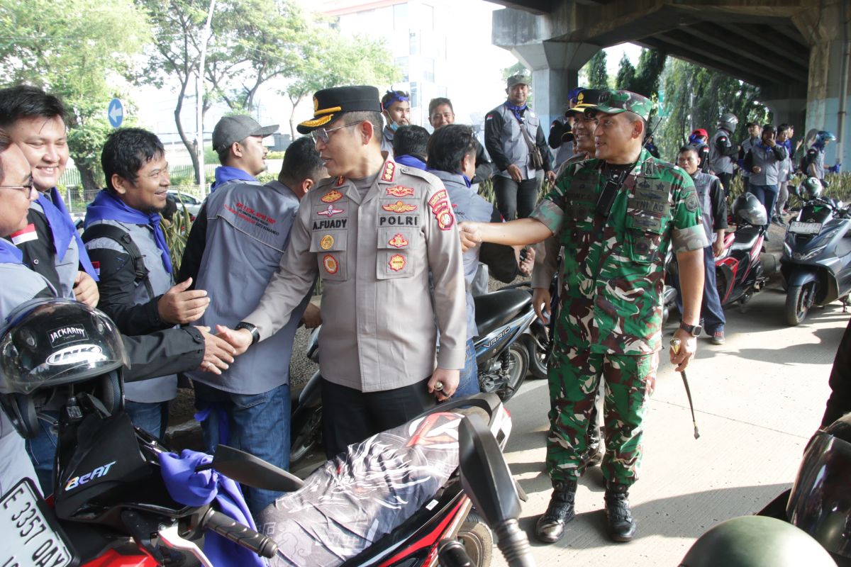 Ribuan personel kawal massa dari Jakarta Utara ke Hari Buruh
