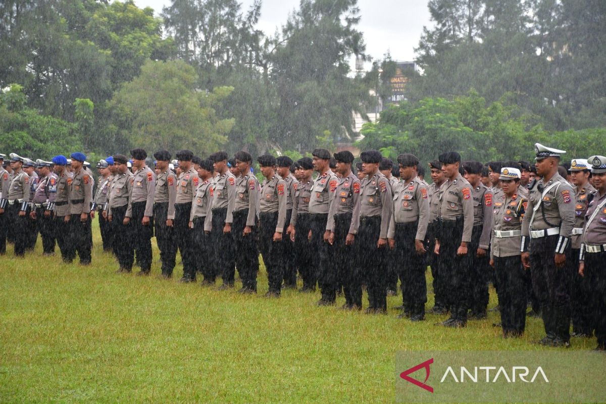 Ratusan personel kepolisian disiagakan untuk amankan peringatan Hari Buruh