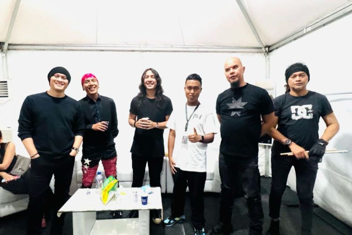 Ribuan penonton padati konser 