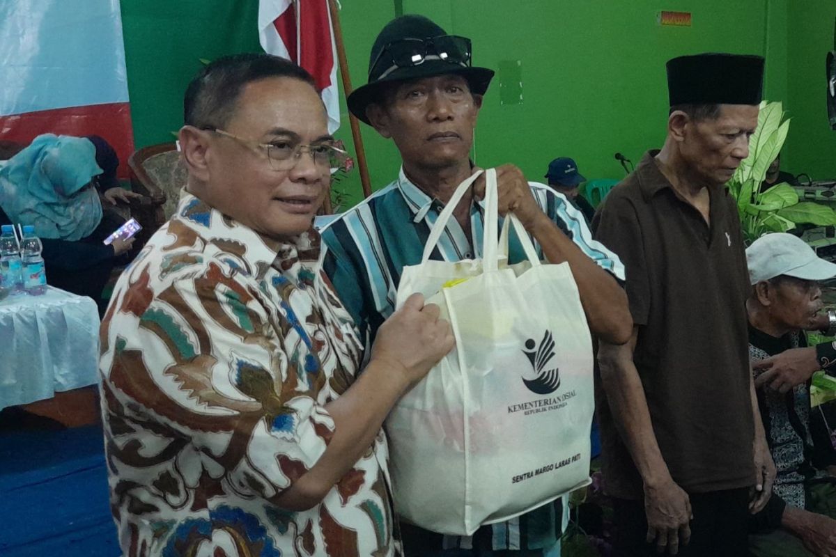 Kemensos  salurkan bantuan senilai Rp619 juta untuk warga Pati Jateng