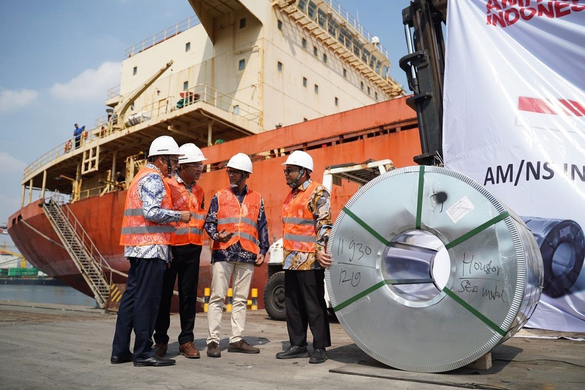 PT AM/NS Indonesia ekspor 10.000 ton produk baja lapis seng ke AS