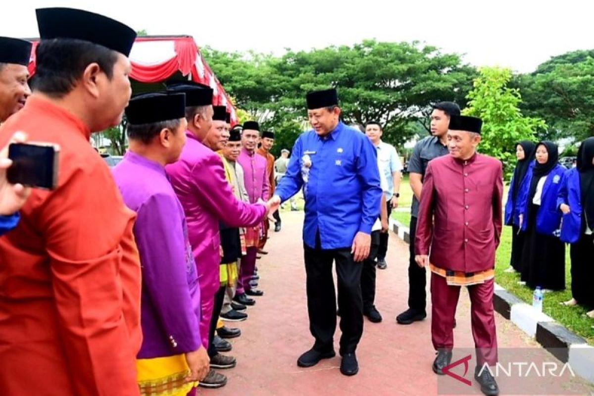 Gubernur Gorontalo pastikan fasilitas sekolah harus layak pakai