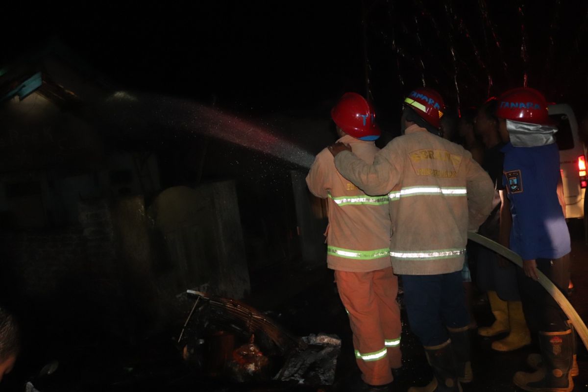 Seorang nenek tewas terbakar dalam rumahnya