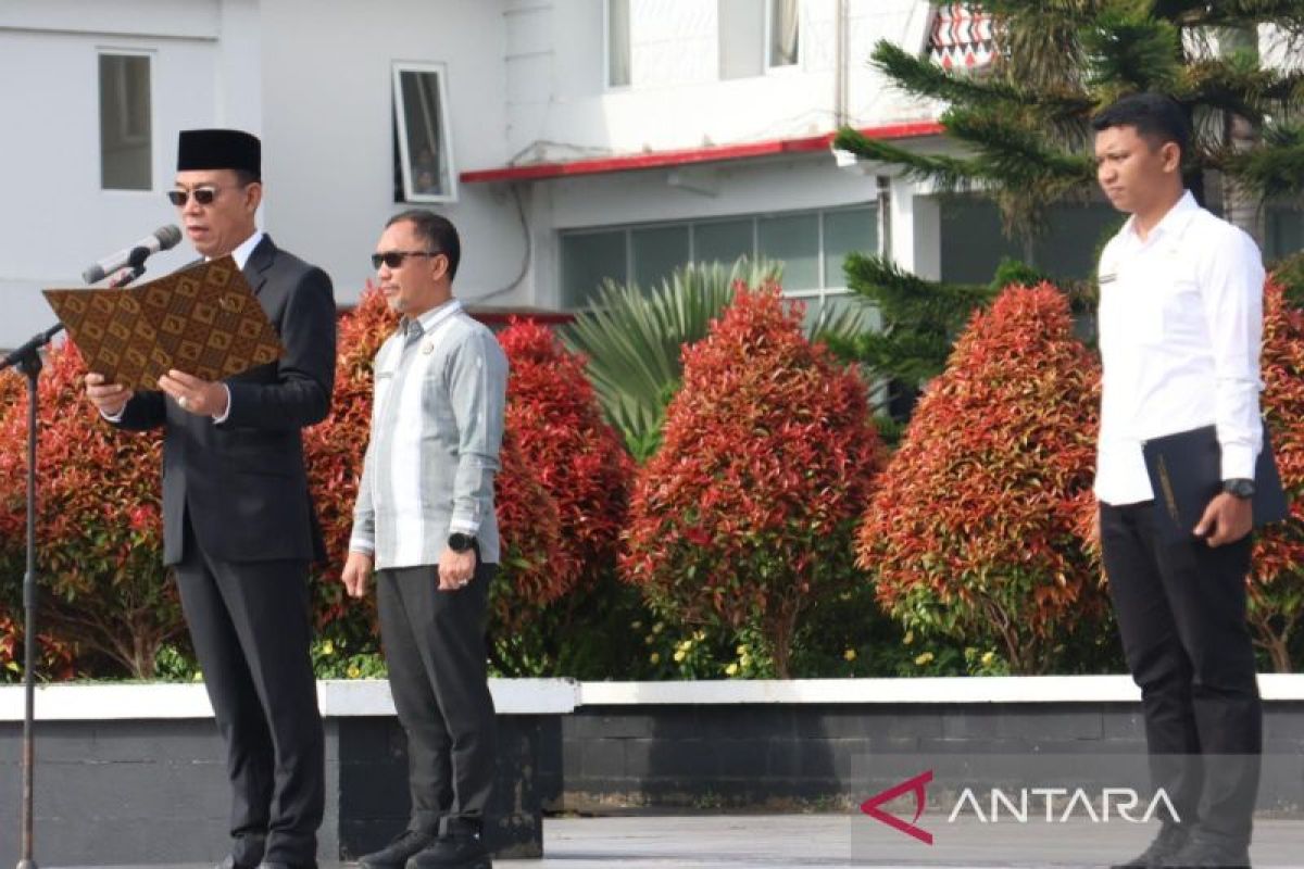 Bupati Tapsel pimpin upacara Hardiknas 2025, tekankan pentingnya kolaborasi majukan pendidikan