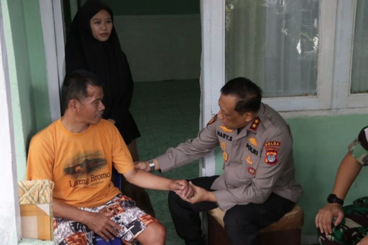 Kapolda Kaltara Bawa Pesan Kemanusiaan Untuk Buruh yang Sedang Berjuang Melawan Sakit