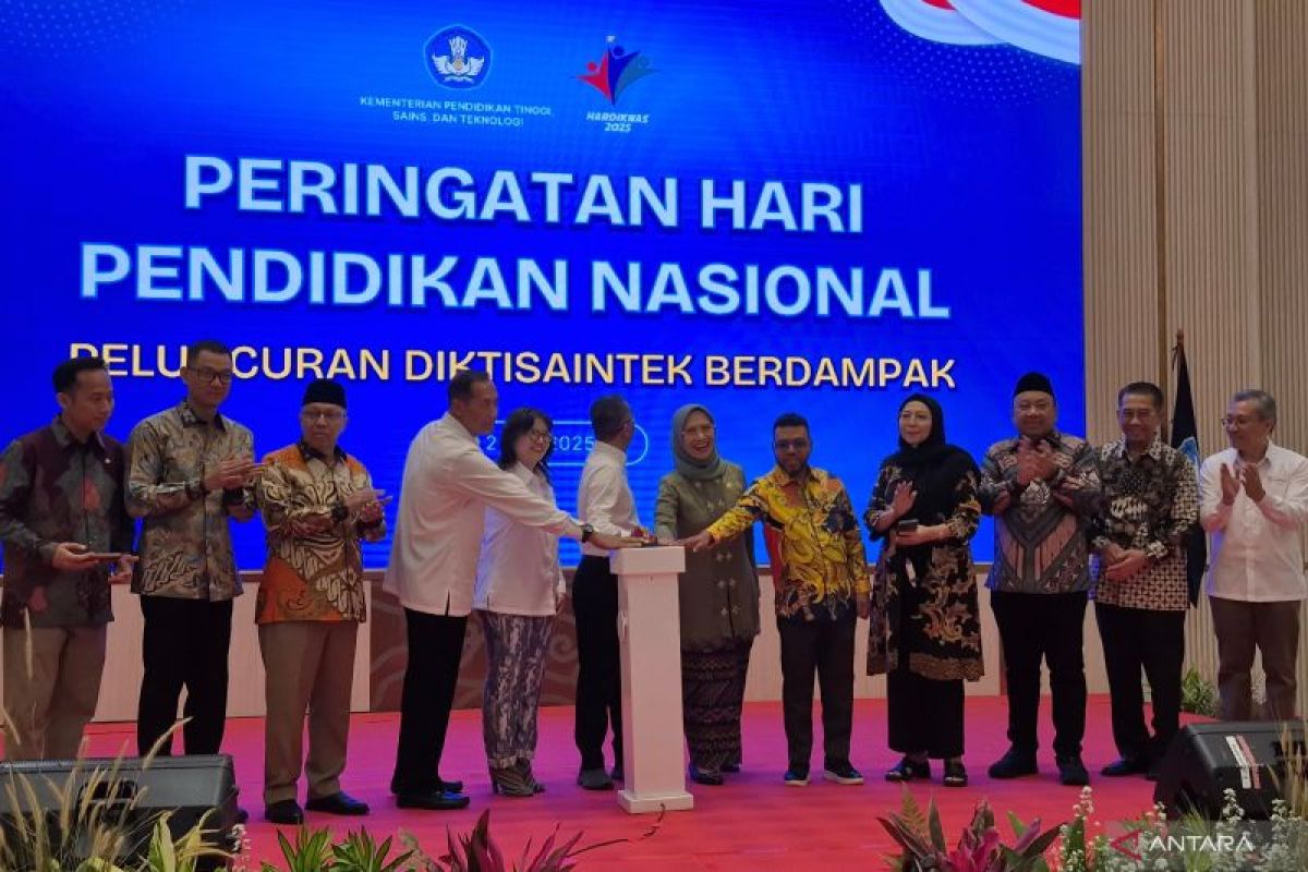 Kemdiktisaintek luncurkan Diktisaintek Berdampak pada Hardiknas 2025
