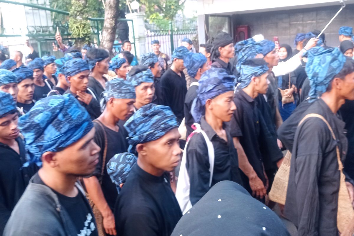 Ribuan warga Badui padati Gedung Pendopo Lebak gelar upacara Seba