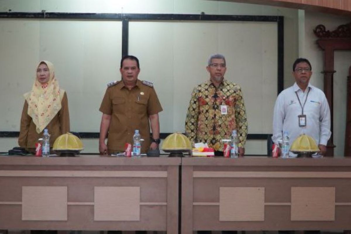 OJK Sulselbar bersama TPKAD Maros rumuskan strategi akses keuangan