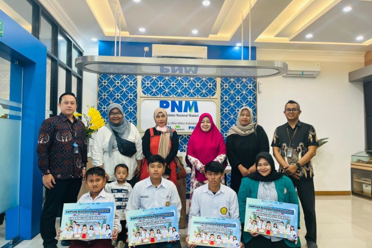 PNM dorong pengentasan kemiskinan antargenerasi melalui beasiswa pendidikan bagi anak nasabah