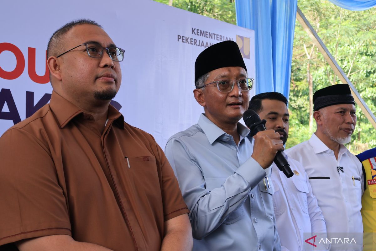 Menteri PU minta Jalan Layang Sitinjau Lauik didesain tahan gempa
