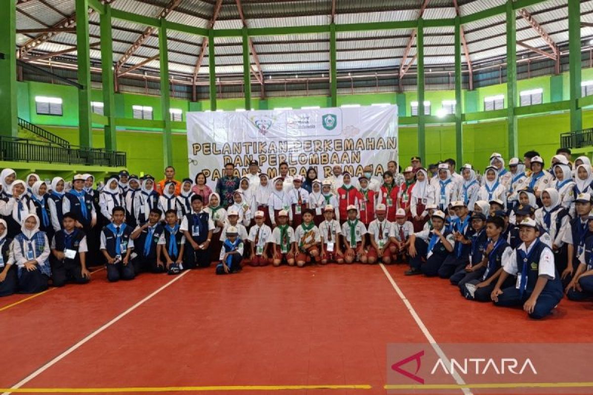 323 Anggota PMR Kotim dilantik, kader generasi tangguh dan cekatan