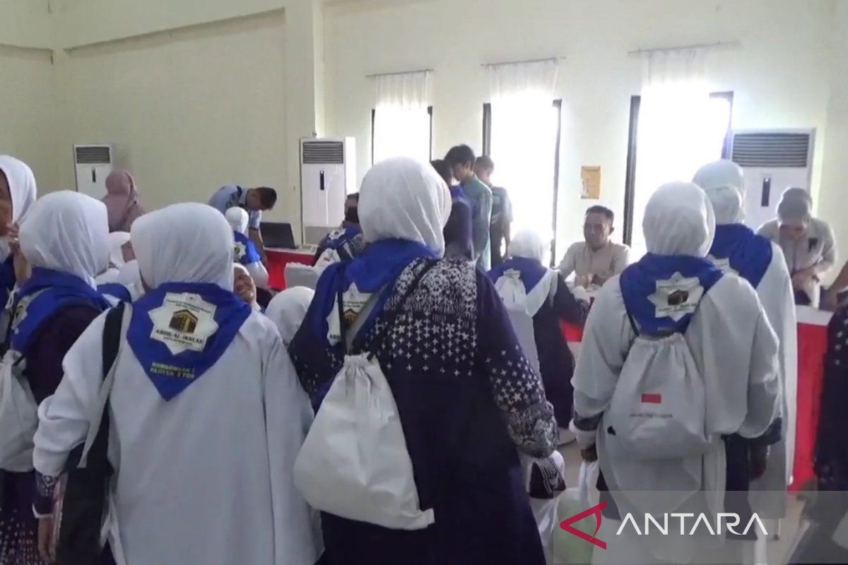 Sebanyak 423 calon haji asal tiga wilayah di Bengkulu tiba di asrama