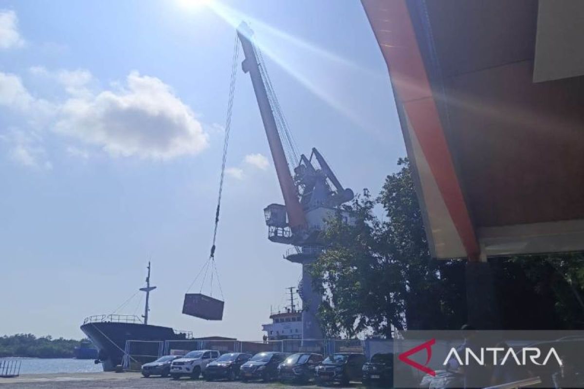 Volume barang dimuat di pelabuhan Babel naik 49,11 persen