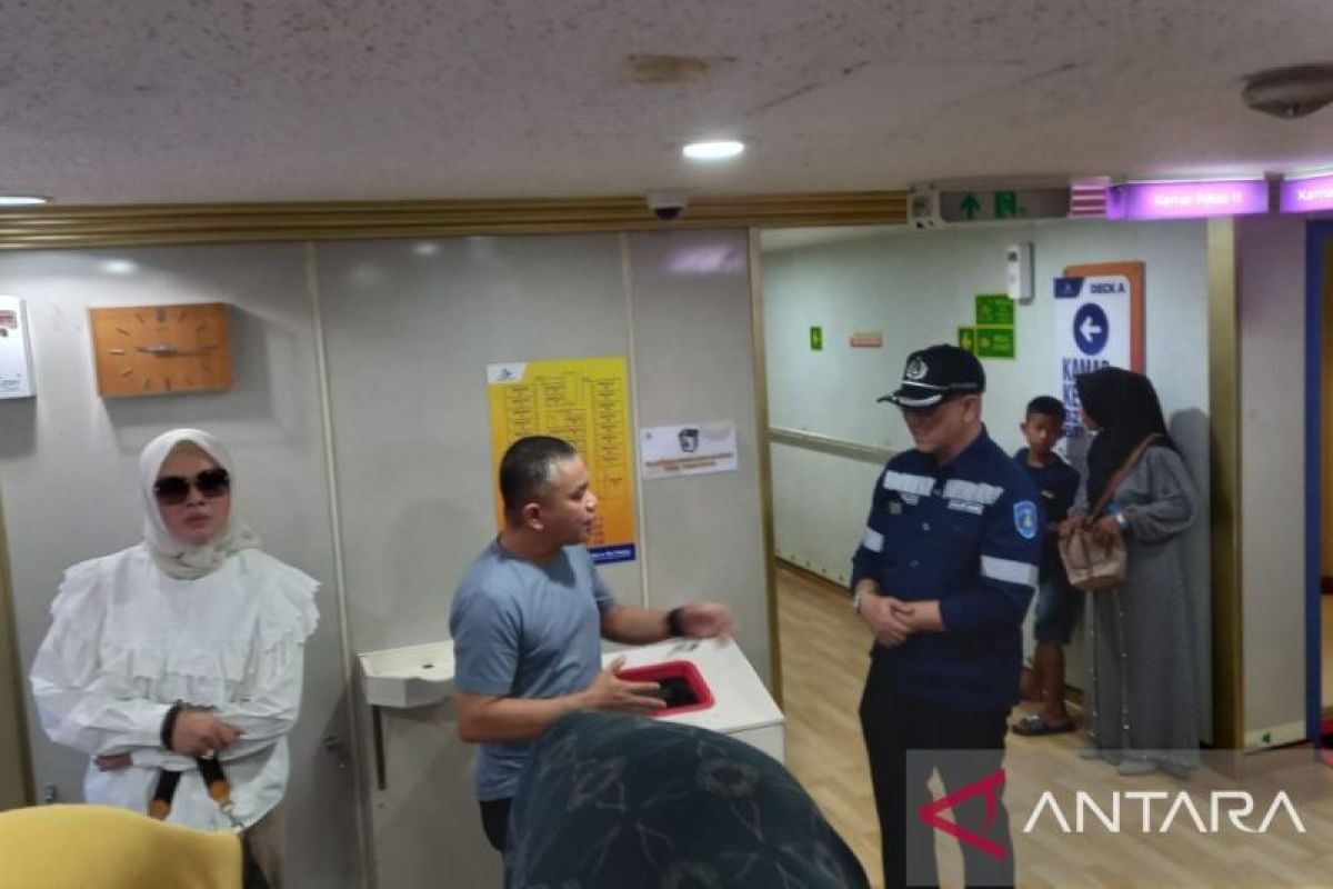 Pemkot Palu manfaatkan transportasi laut perjalanan dinas ke Surabaya