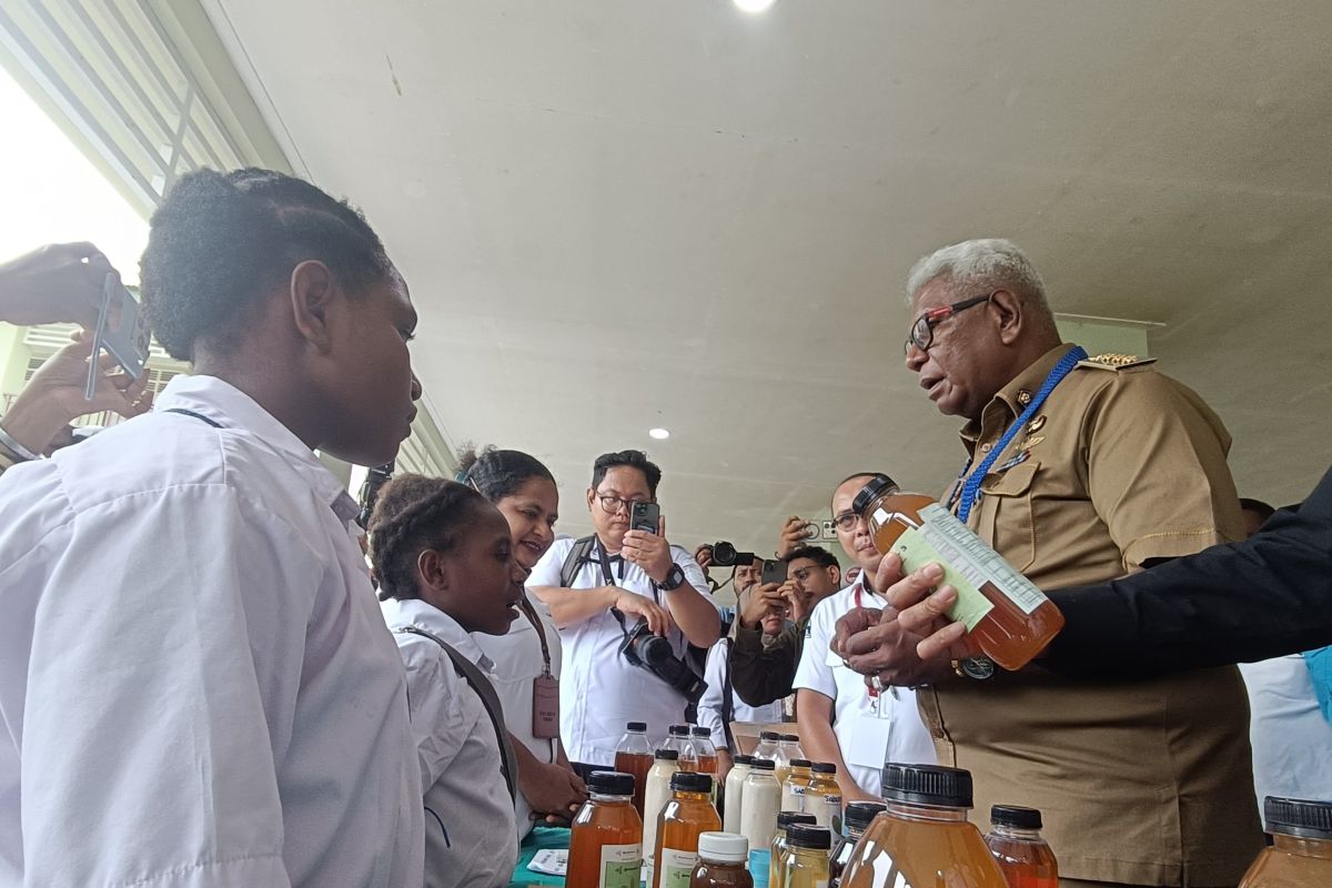 Bupati Mimika luncurkan Hari Cita-Cita di semua sutuan pendidikan