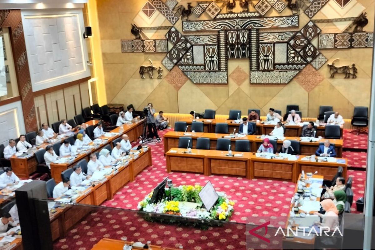 Expect layoff task force to boost job creation: minister