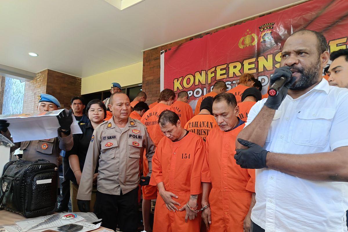 Polresta Denpasar ungkap sindikat pembobol kartu ATM