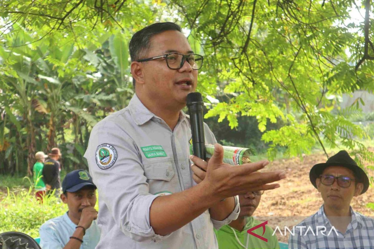 Pemkab Kuningan membantu petani kembangkan budi daya kedelai