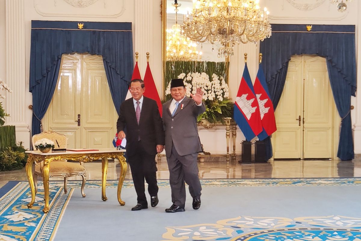 Prabowo hosts Cambodian Senate President at Merdeka Palace