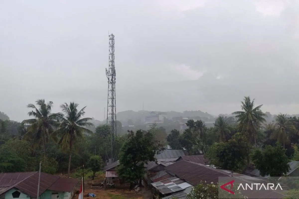 BMKG: Hujan musim kemarau di Labuan Bajo pengaruh fenomena atmosfir
